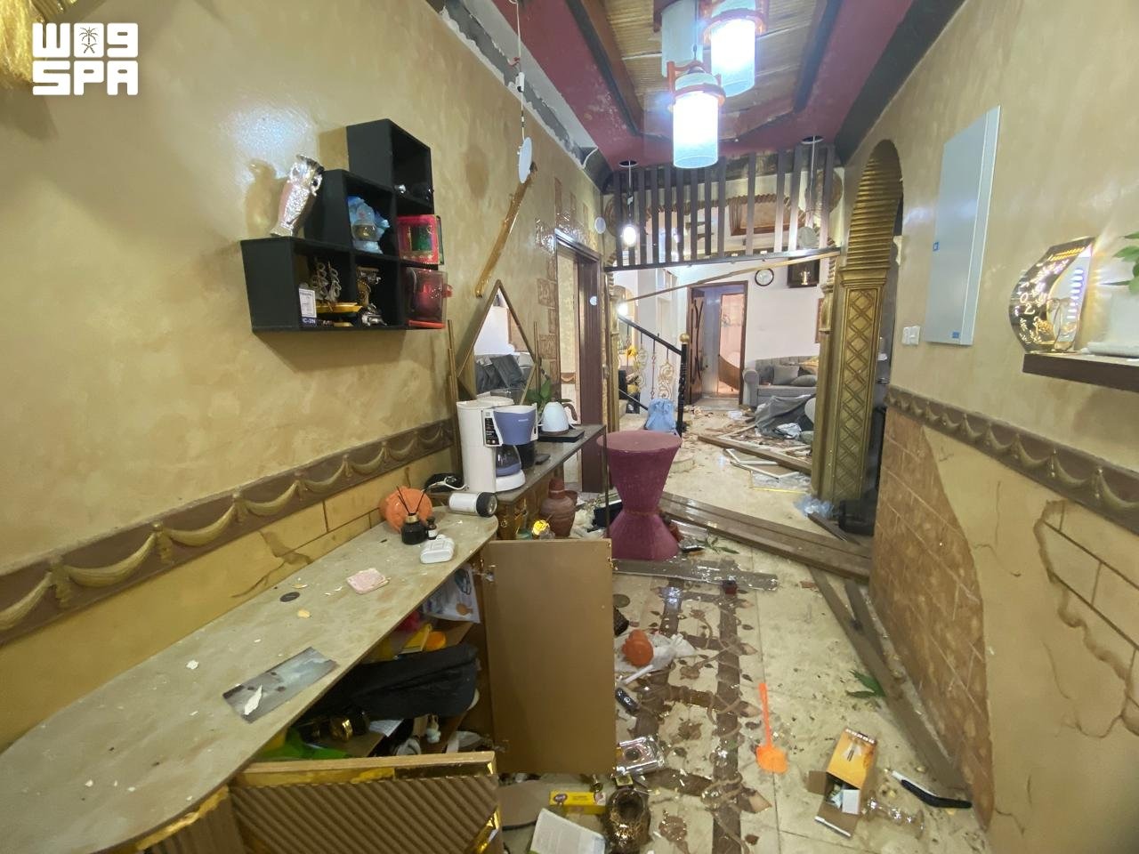 إصابة 6 مواطنين بمقذوف معاد في نجران ..  صور