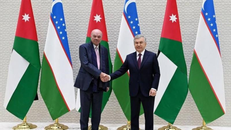 الفايز ينقل رسالة شفوية من الملك إلى رئيس جمهورية اوزبكستان