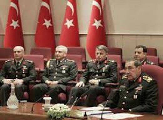 تركيا ..  ترقية 94 ضابطا وإحالة 63 جنرالا وأميرالا إلى التقاعد