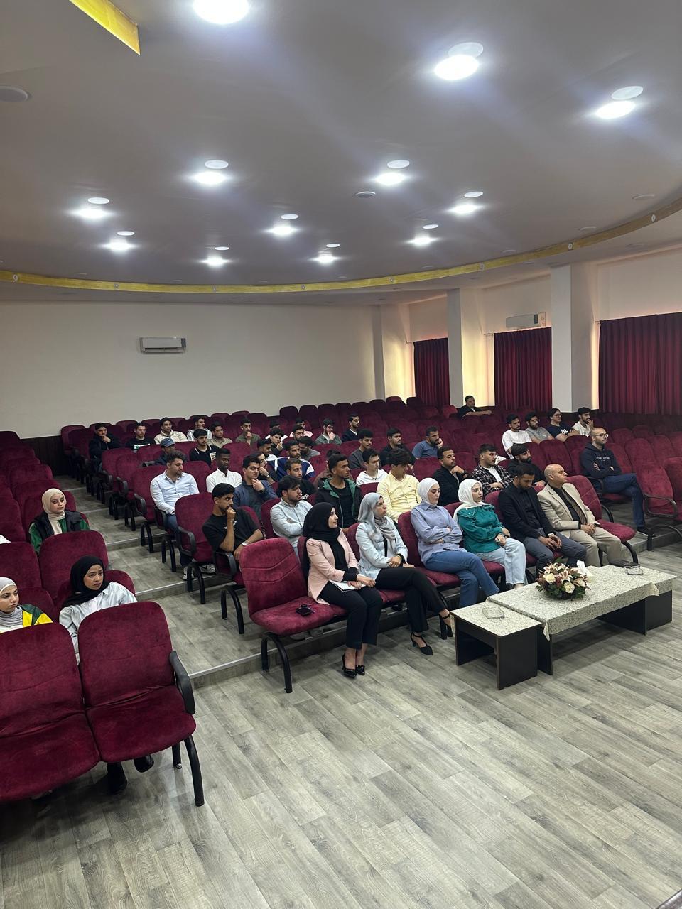 ورشة الذكاء الاصطناعي والأمن السيبراني بالكلية الجامعية العربية للتكنولوجيا