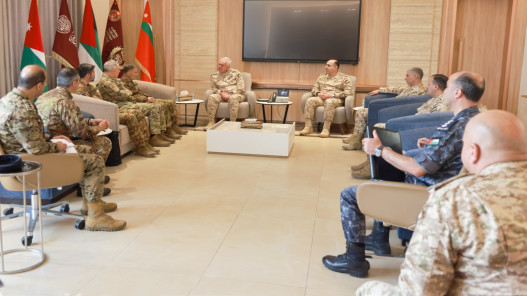 الحنيطي يستقبل قائد قيادة العمليات المشتركة للجيش الإيطالي