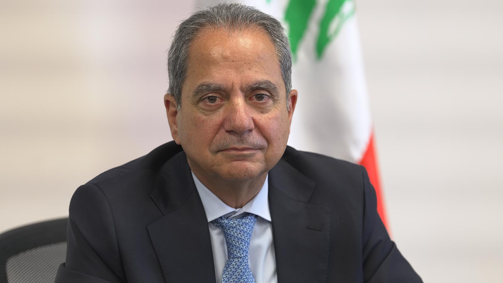 وزير الطاقة اللبناني يعلن مقاطعة جلسات الحكومة ويحذر من تفاقم أزمة الكهرباء