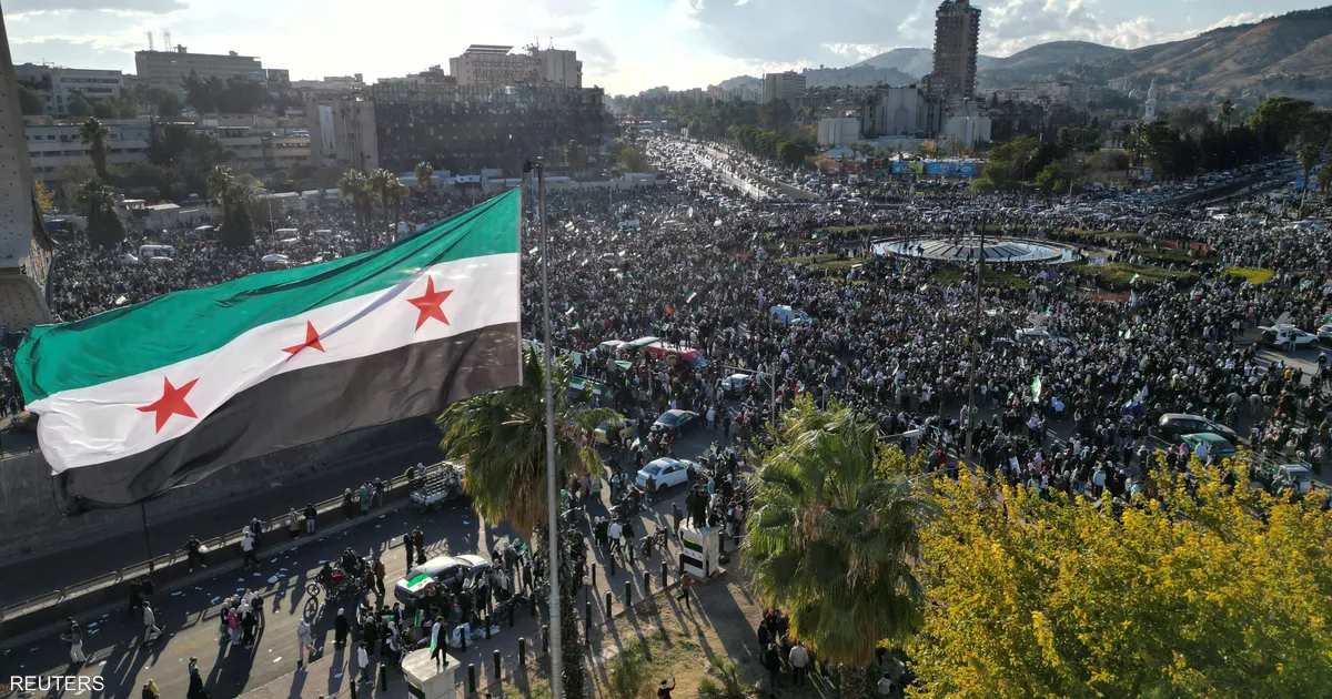 سوريا ..  القبض على نائب رئيس الأركان ولواء طيار بعهد النظام المخلوع