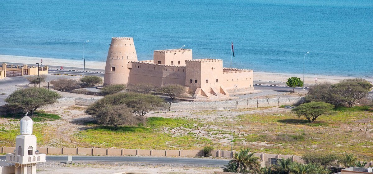 استهداف مبنى سكني لموظفي إحدى الشركات بعُمان
