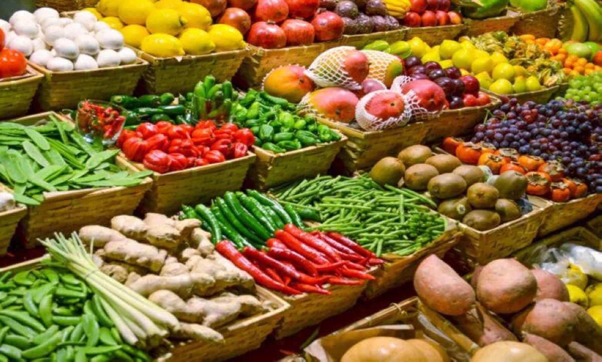 2853 طناً خضاراً وفواكه في السوق المركزي الثلاثاء