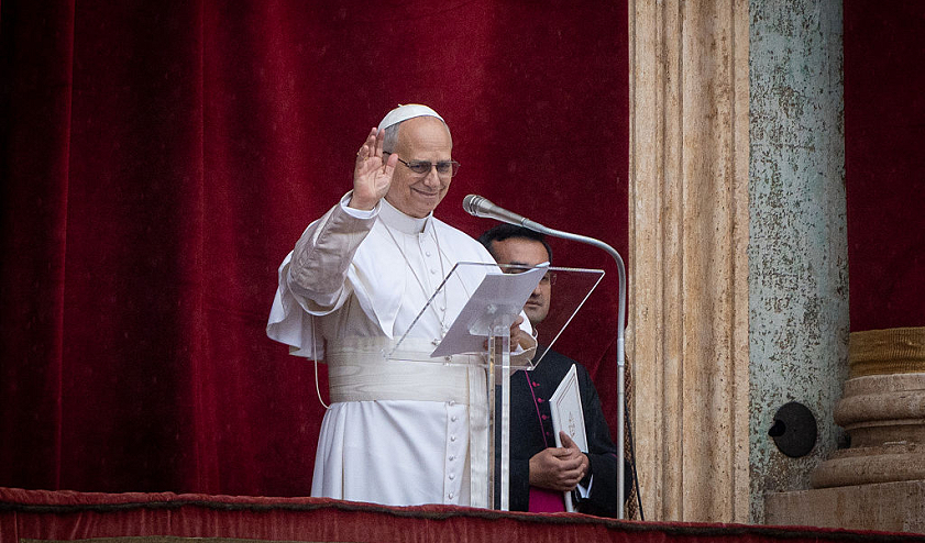 البابا يواصل جولته الإفريقية ويصل إلى أنغولا