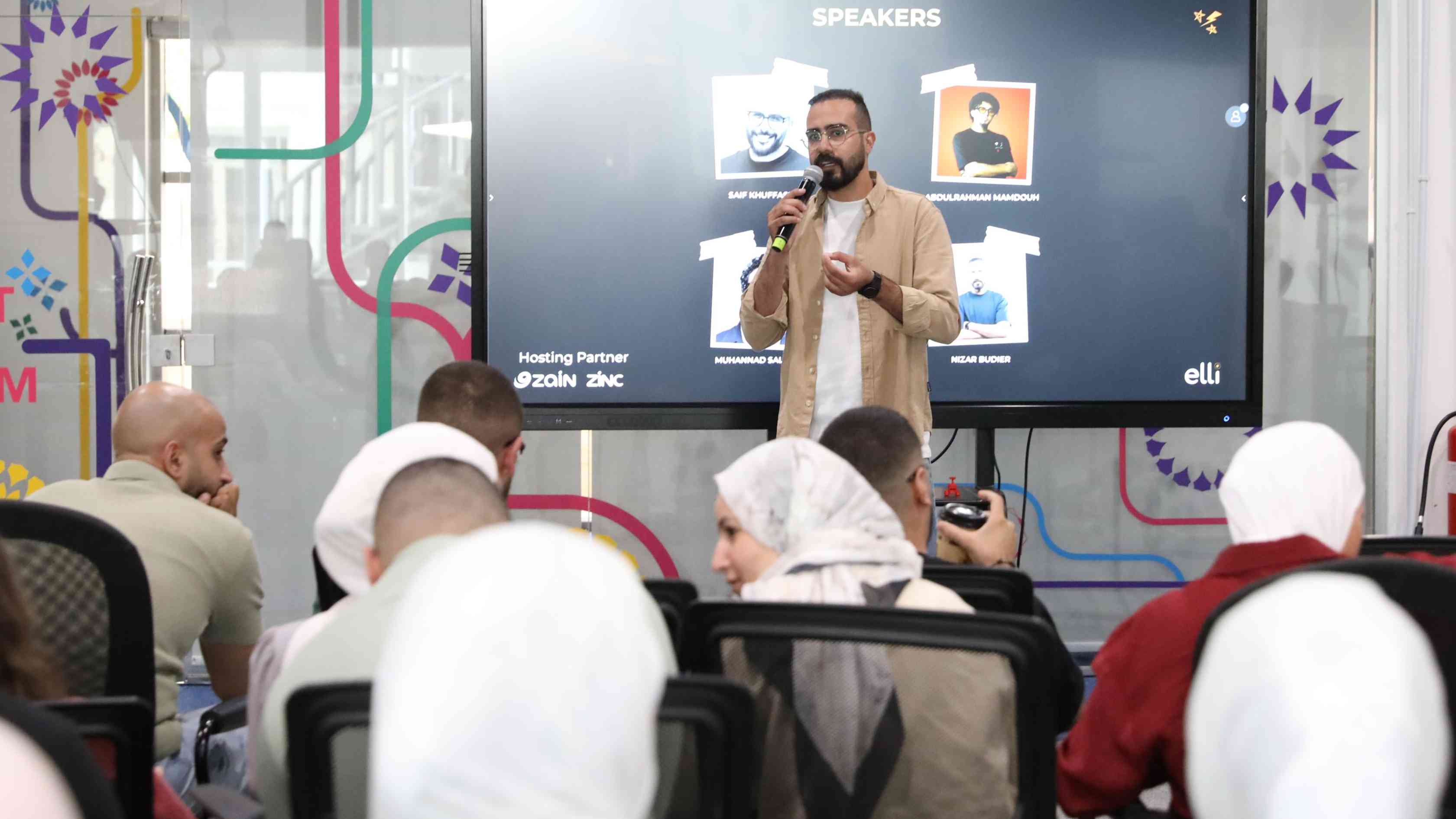 منصّة زين للإبداع تعقد ورشة عمل حول صناعة المحتوى المؤثر