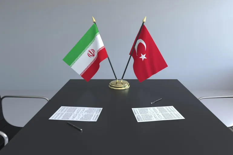 تركيا وإيران تبحثان تعزيز التعاون الاقتصادي