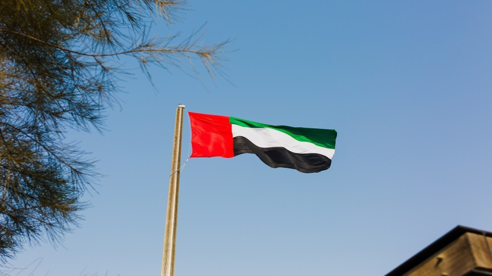 ‏الداخلية الإماراتية: الدفاعات الجوية تتعامل الآن مع تهديد صاروخي