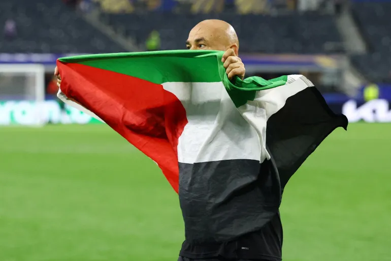هل كلّف موقف حسام حسن من فلسطين منتخب مصر مغادرة المونديال؟