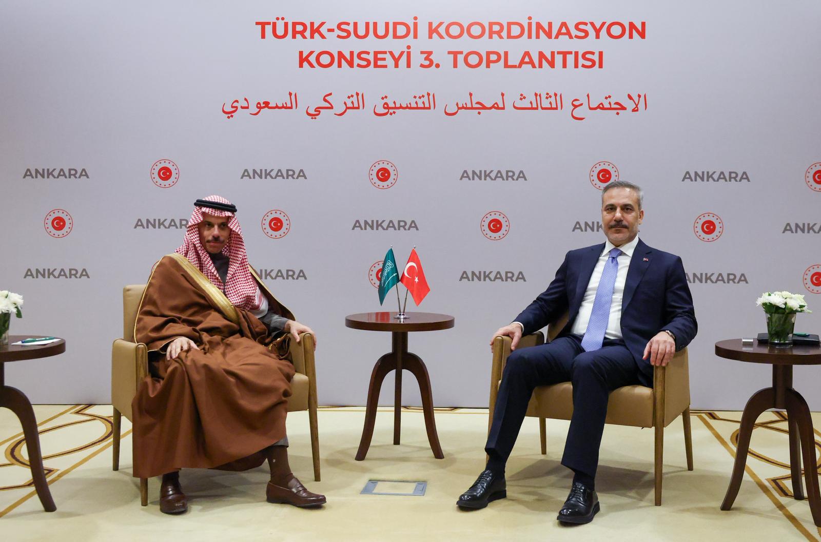 وزير الخارجية التركي يلتقي نظيره السعودي في أنقرة