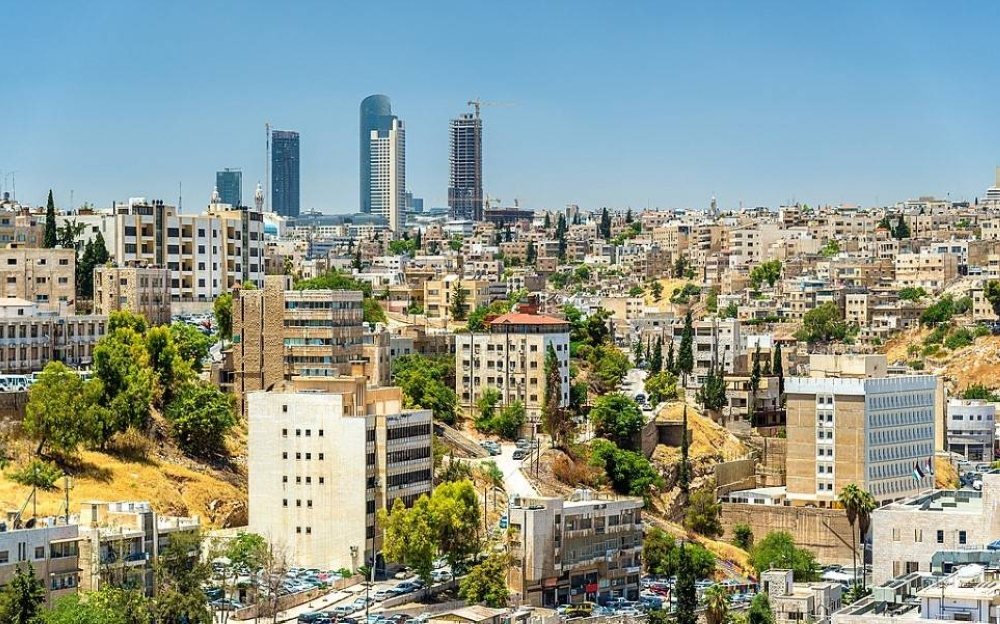 أجواء حارة نسبياً اليوم وغداً