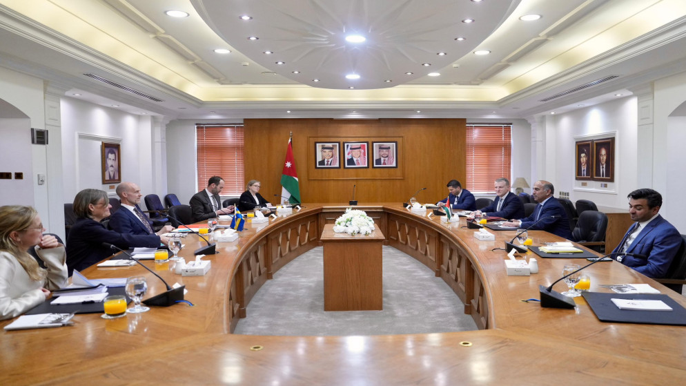الأردن والسويد يبحثان التطورات بالمنطقة