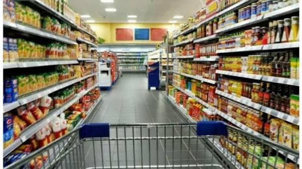 المؤسسة المدنية تخفض أسعار سلع أساسية بنسب تصل لـ39%