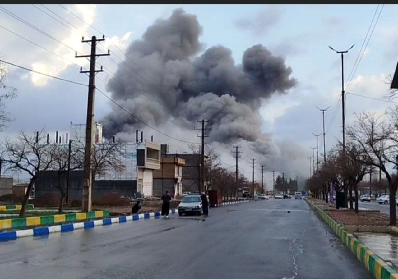 استمرار الهجمات العنيفة على إيران