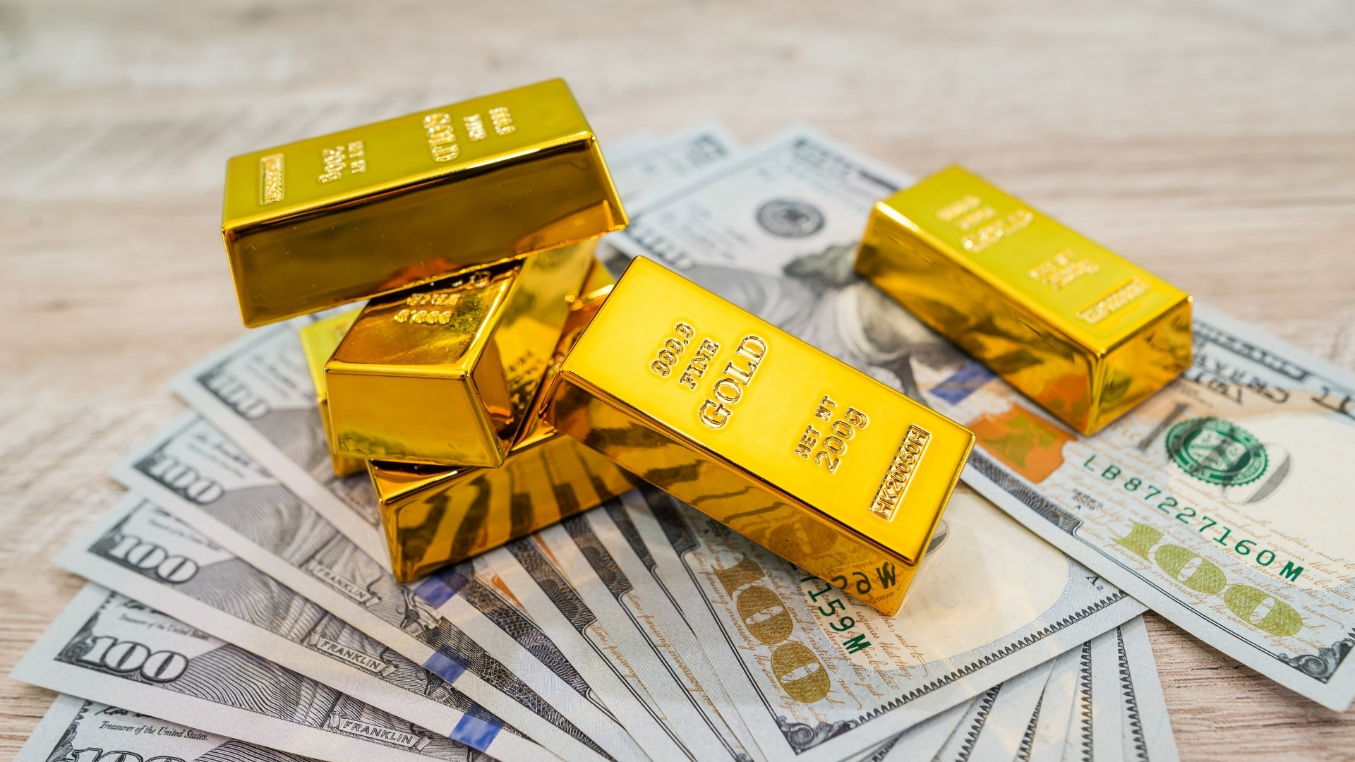 ارتفاع الذهب واستقرار الدولار عالمياً الأربعاء