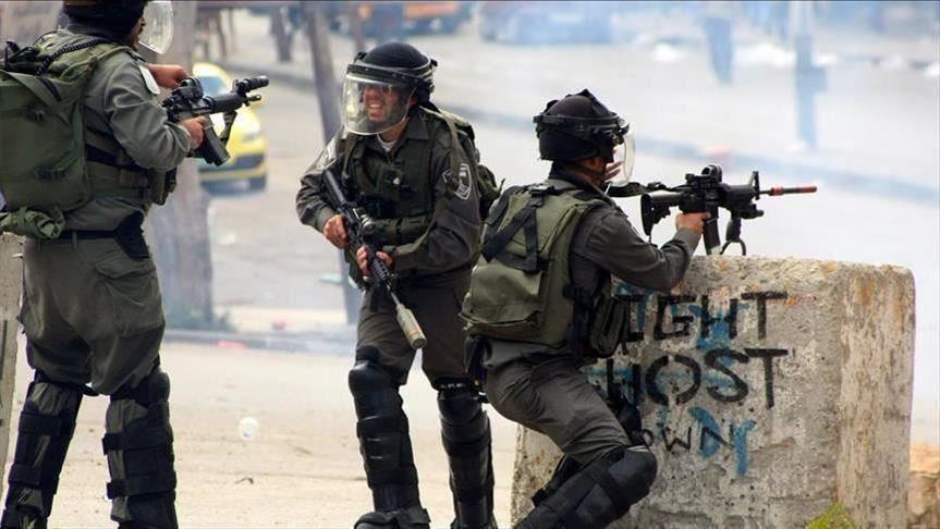 جيش الاحتلال يقتل طفلاً فلسطينياً ويحتجز جثمانه بالضفة