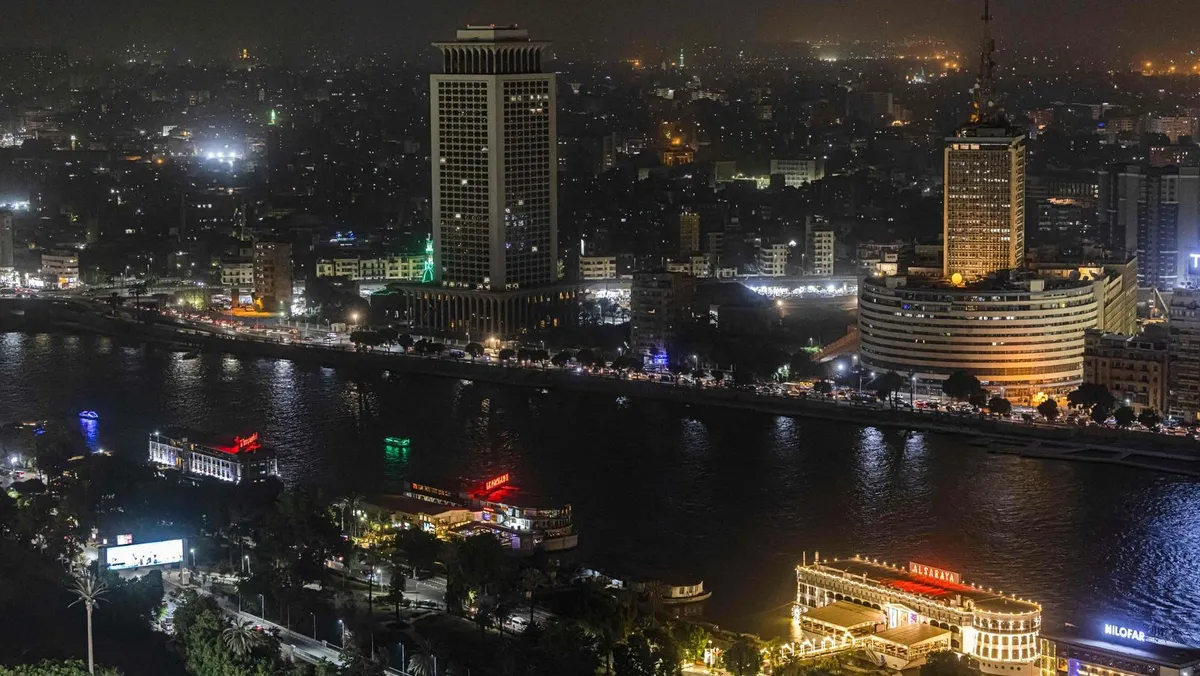 هز أرضية تهز مصر يصل مداها للعقبة 