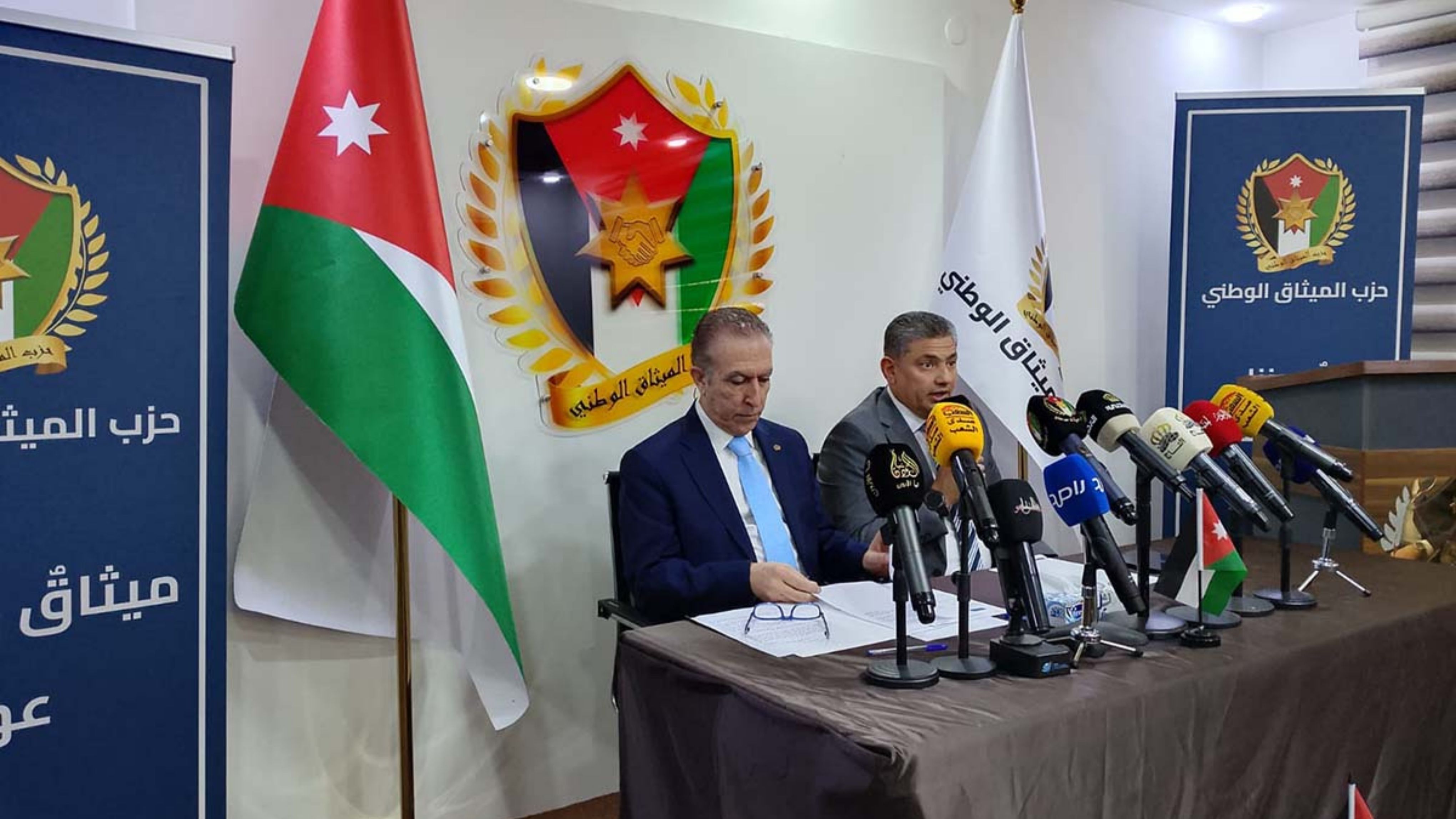 الميثاق النيابية تعرض إنجازات الكتلة 