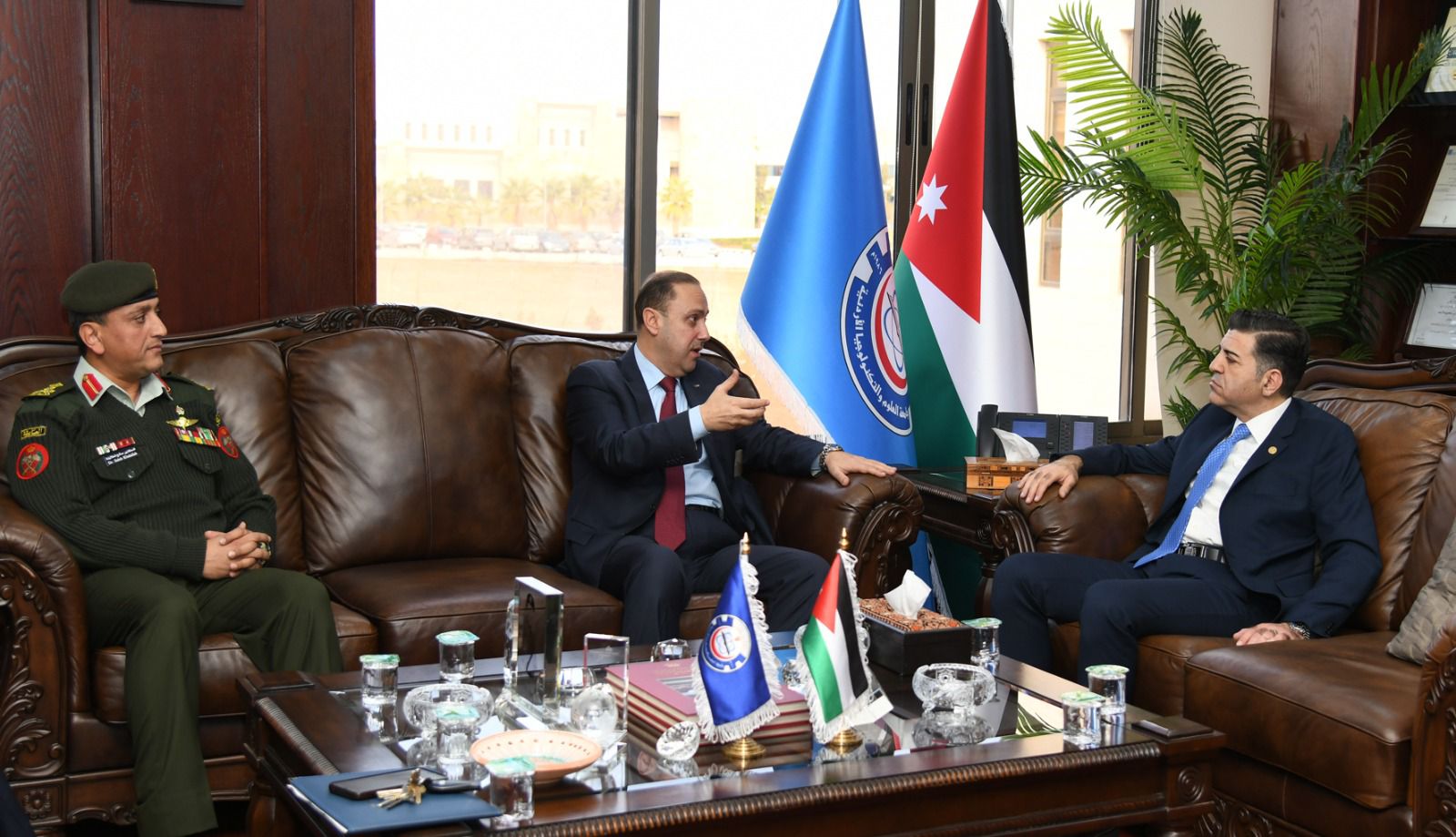 المومني من جامعة العلوم والتكنولوجيا: الجامعات ركيزة أساسية في بناء الوعي الوطني