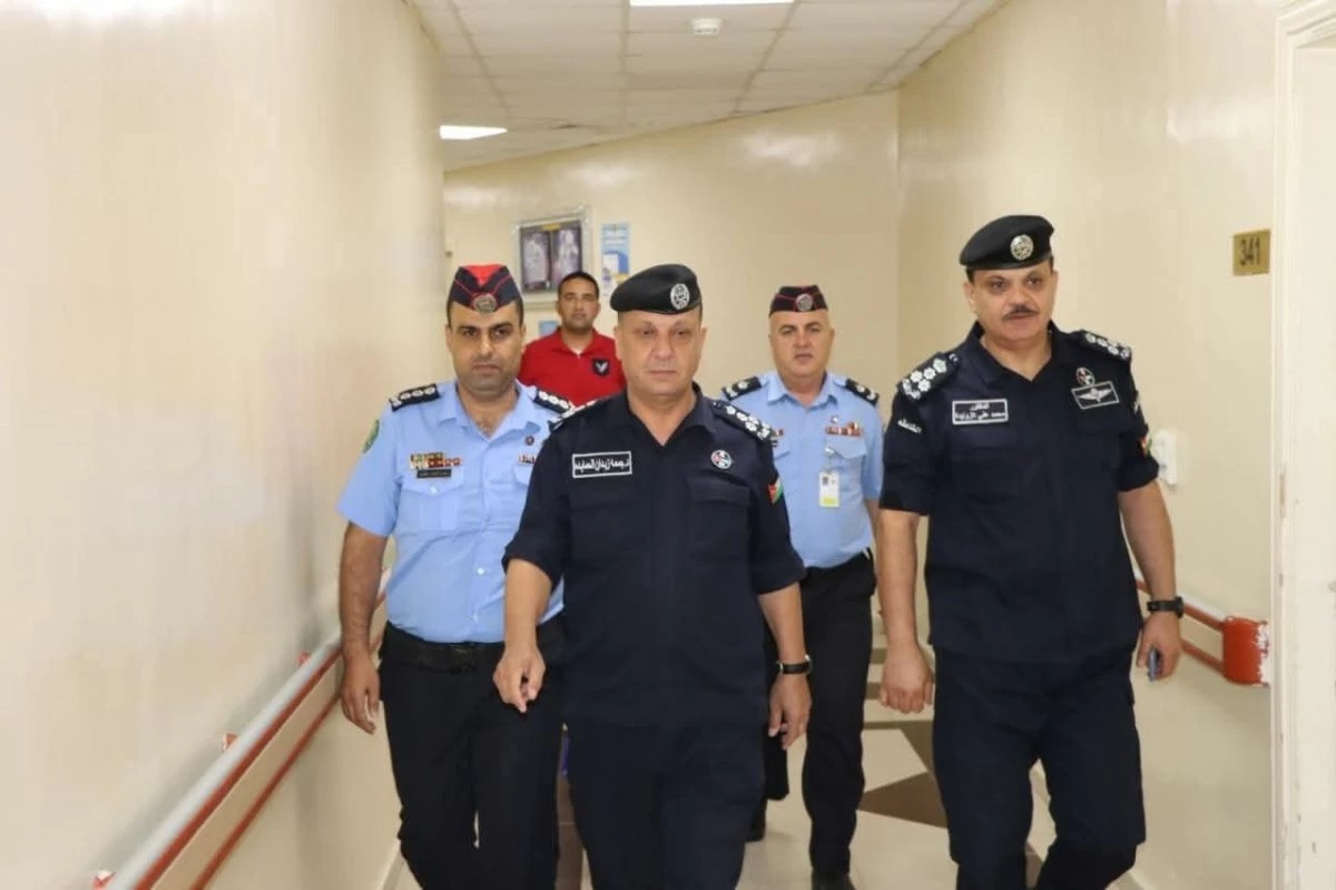 قائد أمن الشمال يطمئن على مصابي الأمن العام