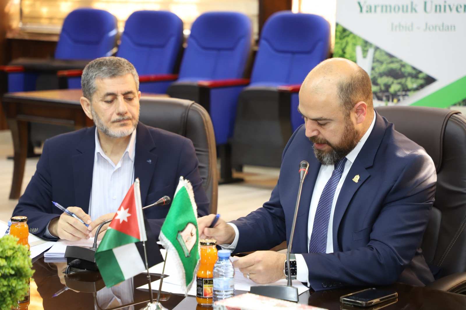 جامعة اليرموك وبلدية إربد تبحثان تعزيز الشراكة الاستراتيجية