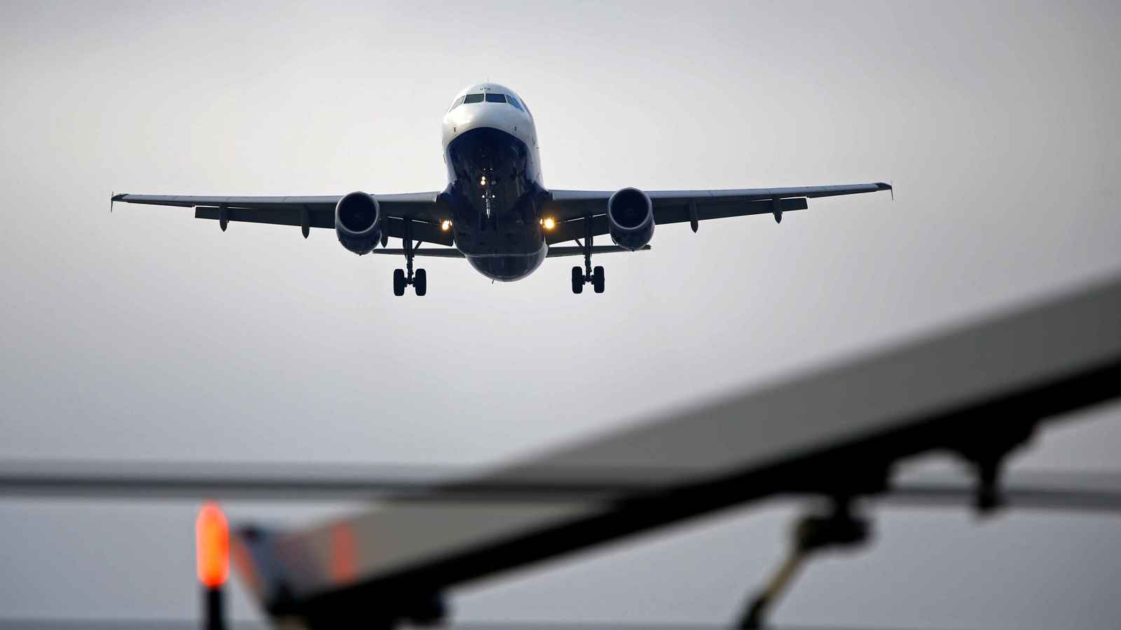 تعليق رحلات إلى الشرق الأوسط