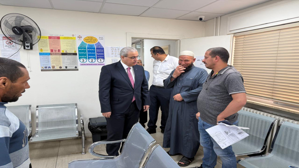 بعد زيارة تفقدية مفاجئة ..  توجيهات مهمة من وزير الصحة