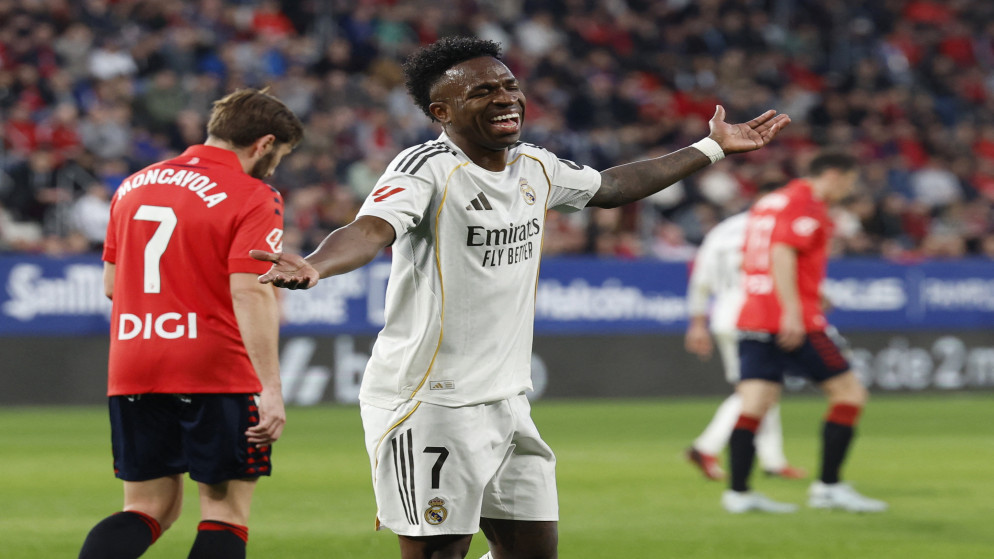 أوساسونا يصعق ريال مدريد بهدف قاتل ويمنح برشلونة فرصة الصدارة