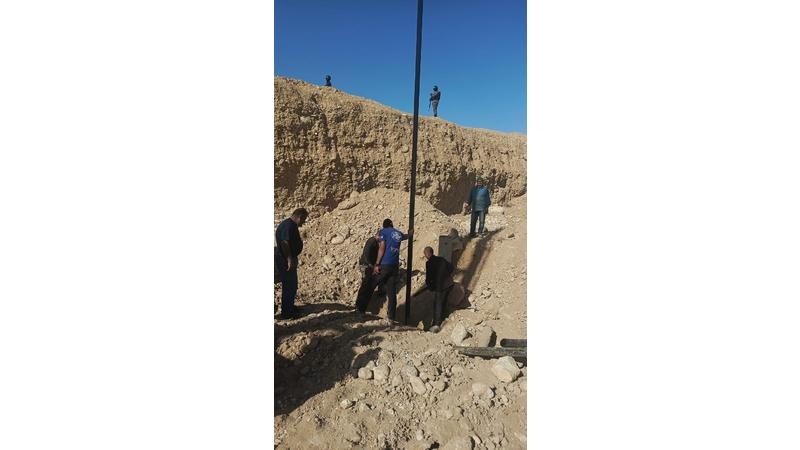 المياه تردم 11 بئراً مخالفاً قرب سد الكفرين