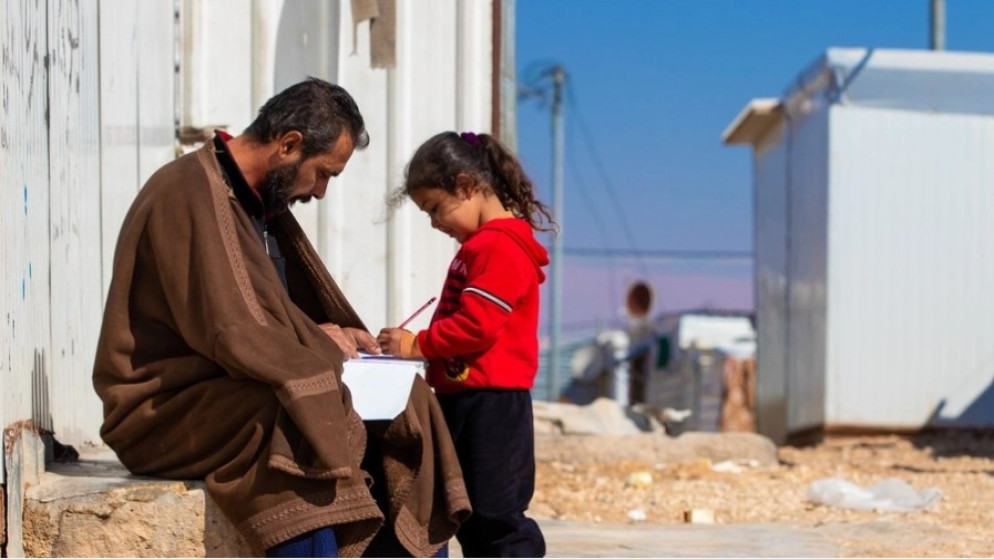 نقص التمويل يمنع توزيع المساعدات الشتوية للاجئين في الأردن