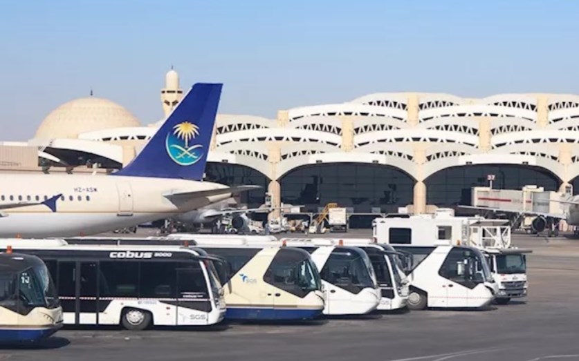 جماعة الحوثي تعلن استهداف مطار الملك خالد