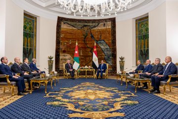 الملك  والسيسي يؤكدان ضرورة تنفيذ وقف الحرب في غزة 