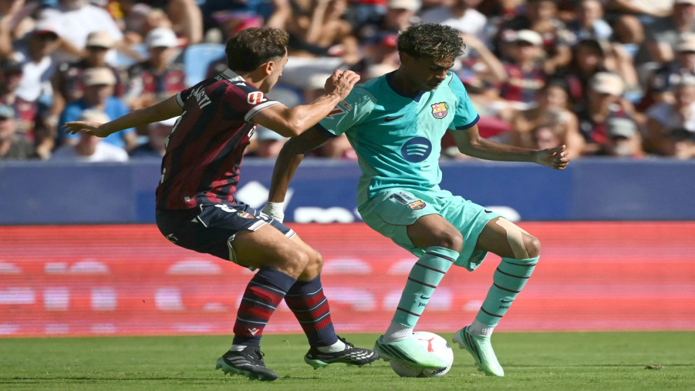 برشلونة يواصل انطلاقته المثالية بالدوري