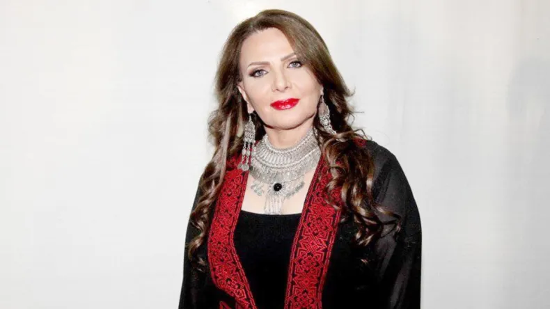 الفنانة عبير عيسى تتعرض لوعكة صحية