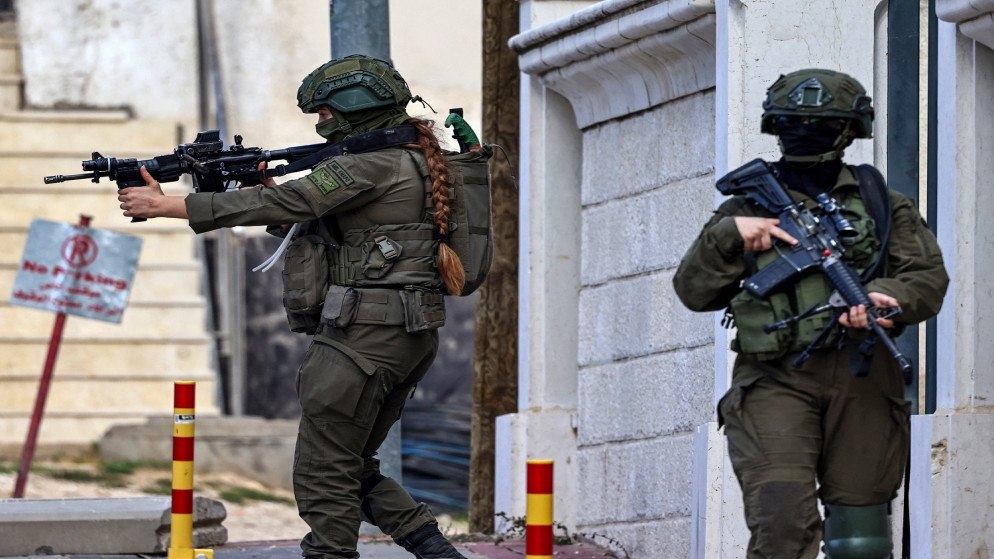 استشهاد شاب فلسطيني وإصابة آخر جنوبي نابلس