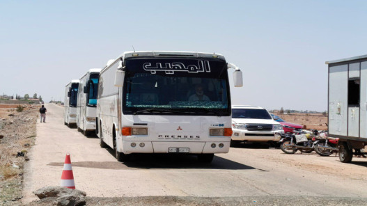 الأردن يُجلي 83 أردنيا ومرافقيهم من السويداء السورية