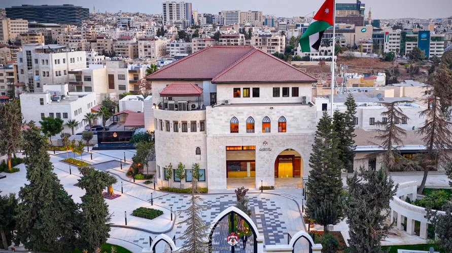 رئيس ديوان التشريع عضوًا في ديوان تفسير القوانين