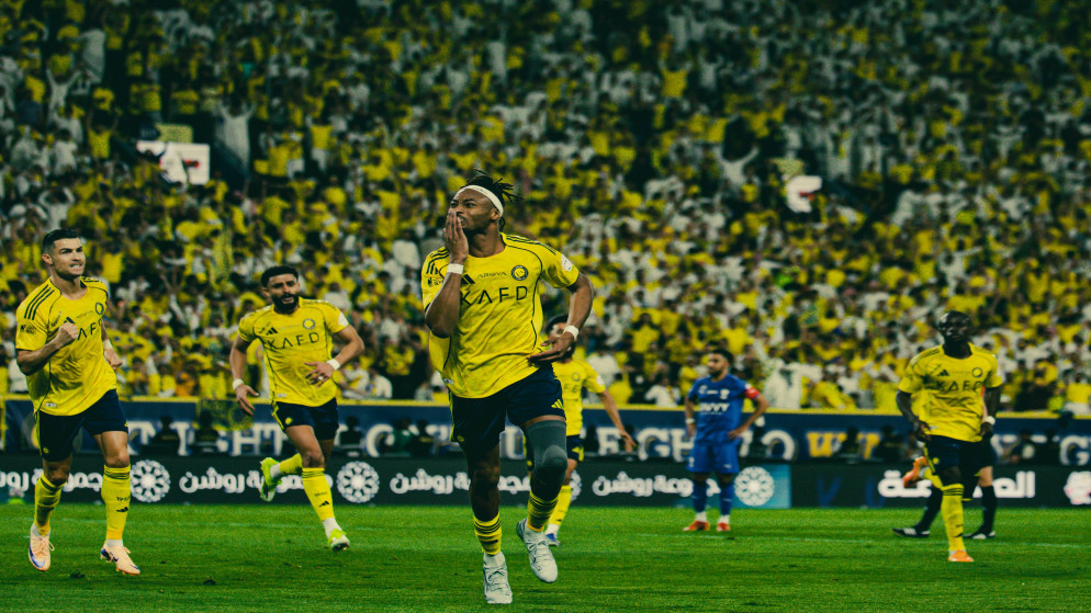 خطأ الحارس بينتو أمام الهلال يؤجل تتويج النصر بالدوري السعودي