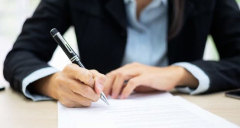 مدعوون للتعيين وفاقدون لوظائفهم في الحكومة .. أسماء