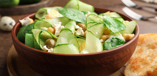 6 وصفات سلطة خيار منعشة وصحية لسفرة إفطار رمضان