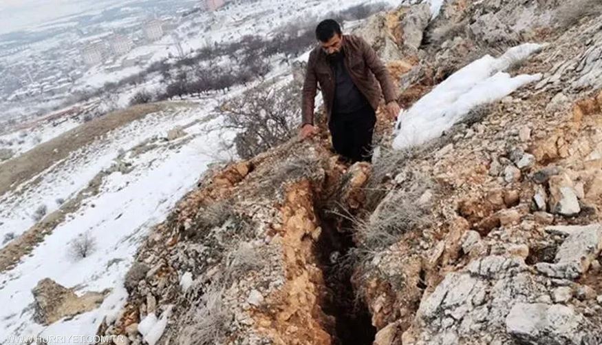 صورة توثق قوة الزلزال المدمر في تركيا 