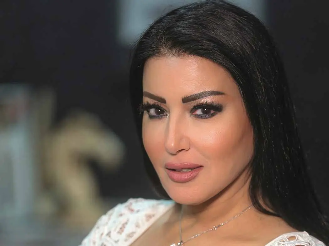 "الفاتحة على قلة الأصل" ..  منشورات سمية الخشاب تفتح باب التكهنات 