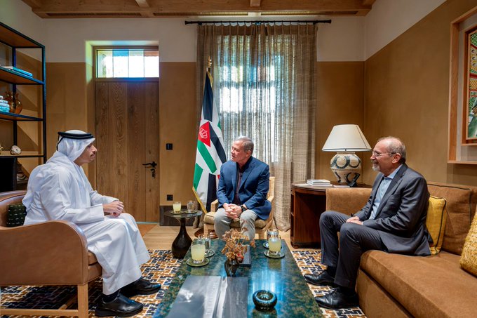 الملك يستقبل رئيس الوزراء القطري وينقل تعازي أمير قطر بضحايا كنيسة الكرك
