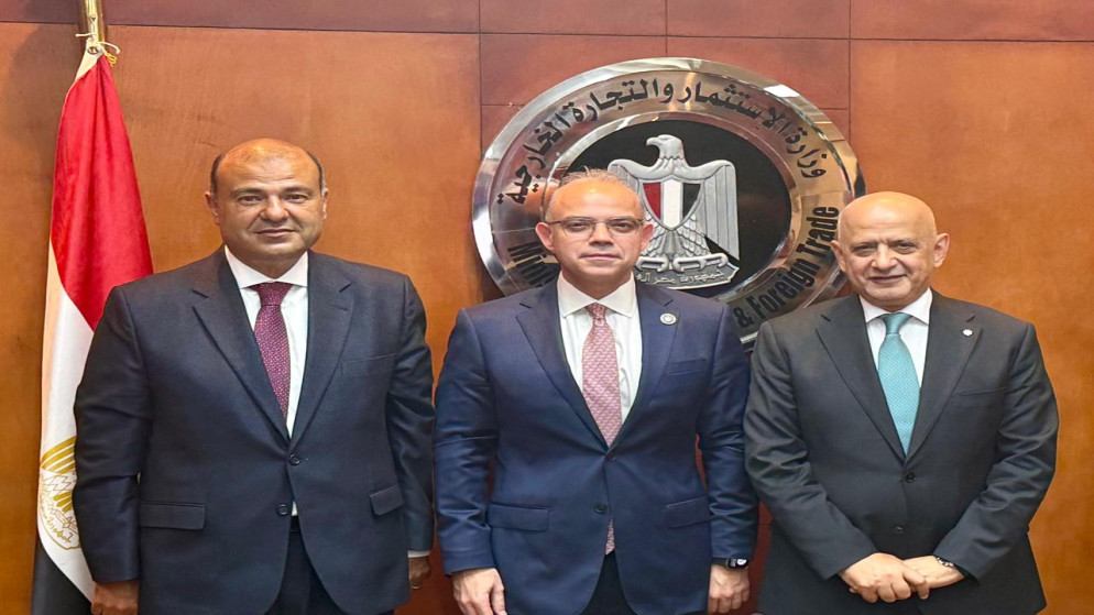 الأردن ومصر يبحثان تعزيز التعاون الاقتصادي والاستثماري والتجاري