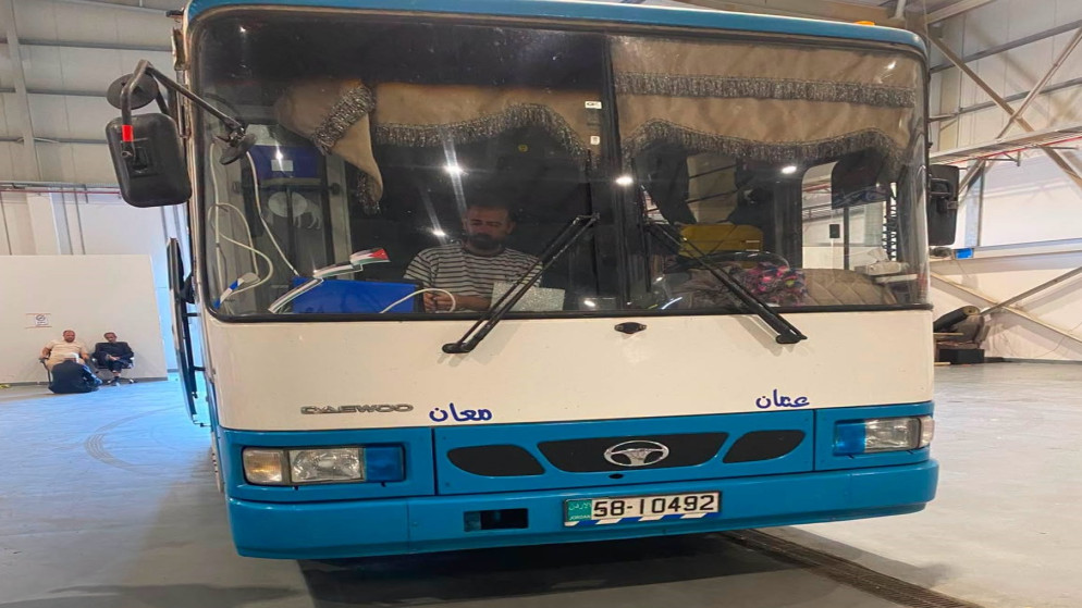 النقل البري تبدأ بتركيب أنظمة النقل الذكية على حافلات خط معان – عمّان