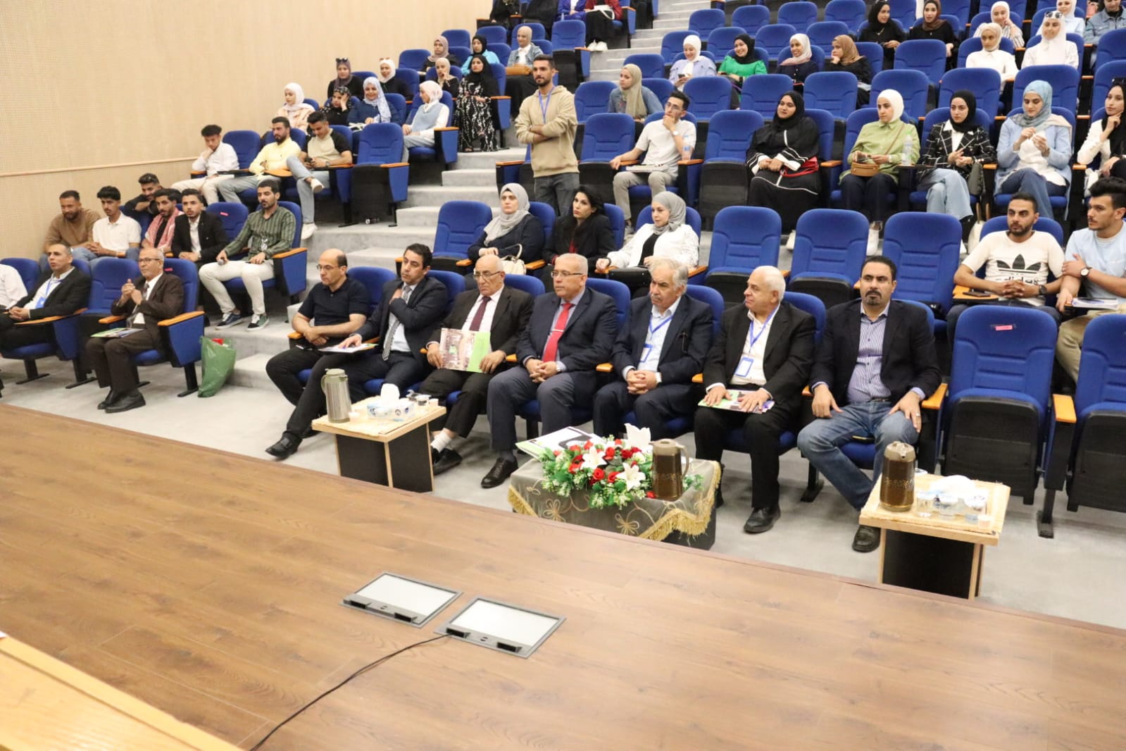 افتتاح اليوم العلمي لقسم اللغة الانجليزية في إربد الجامعية