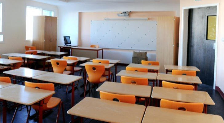 فصل مفاجئ لخمسين موظفًا من مدرسة خاصة في عمّان يثير الغضب
