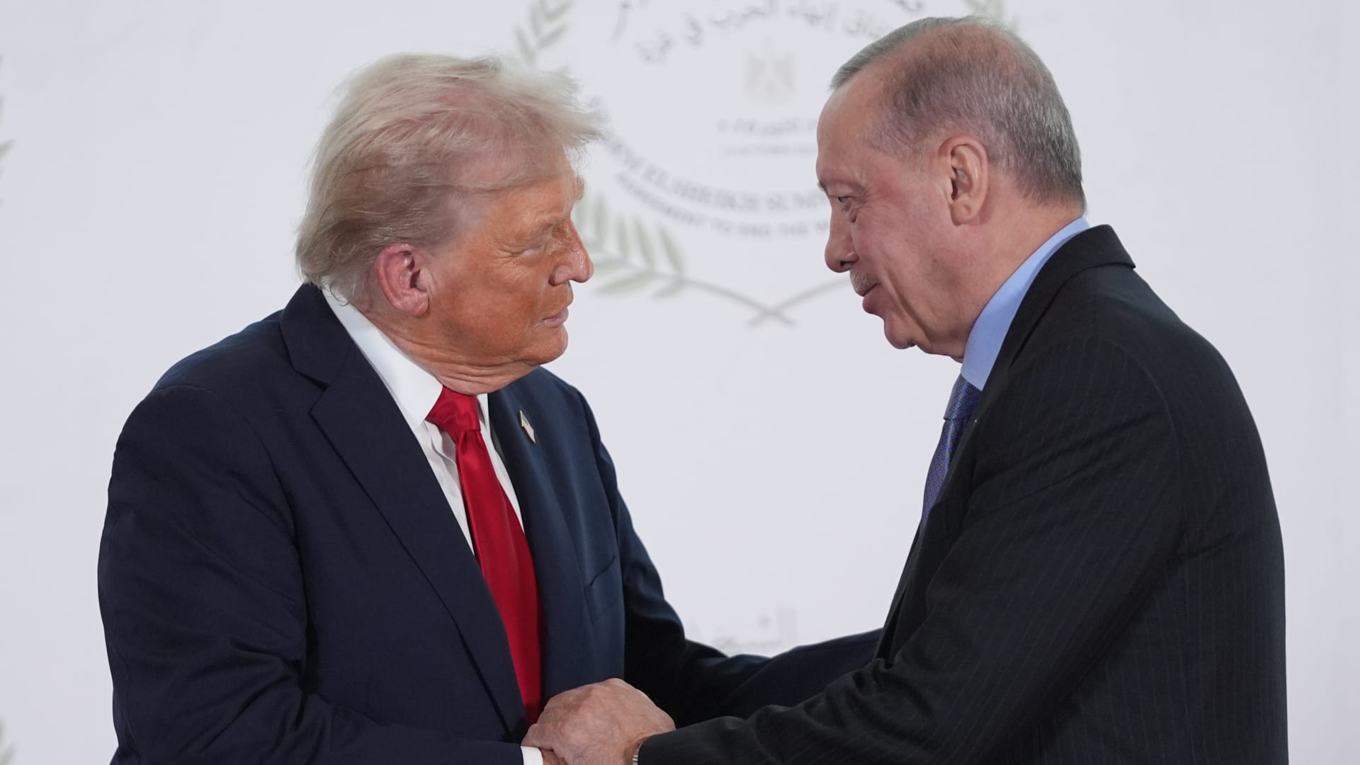ترامب: الرئيس أردوغان قوي وصديق مقرب جدا لي