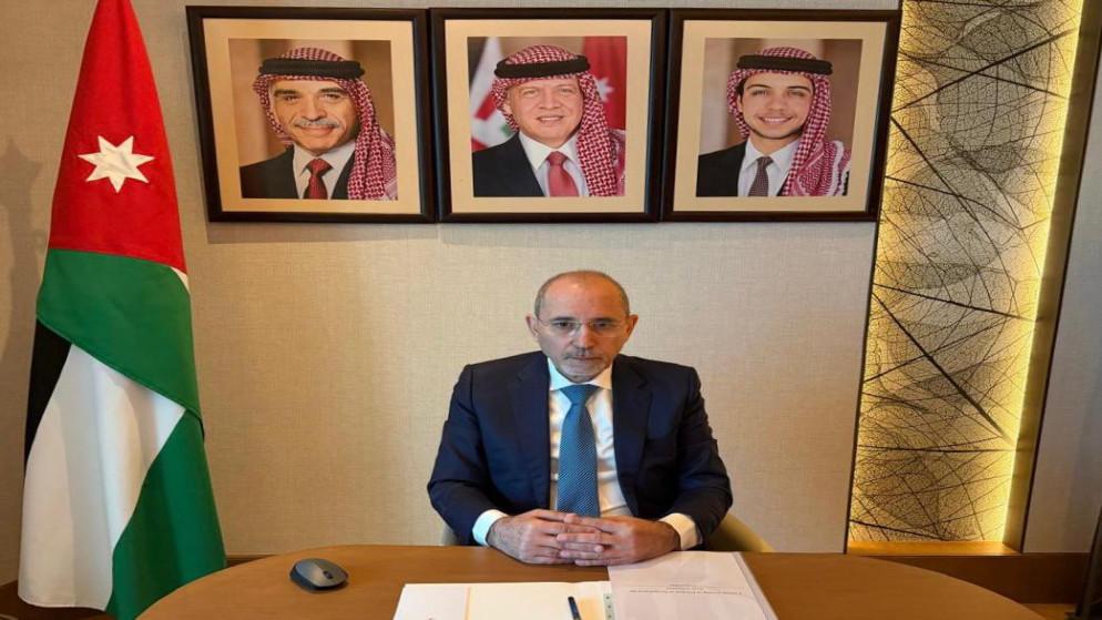 الصفدي يشارك في اجتماع دولي حول حرية الملاحة في هرمز